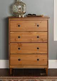 vESL Vocab - a dresser
